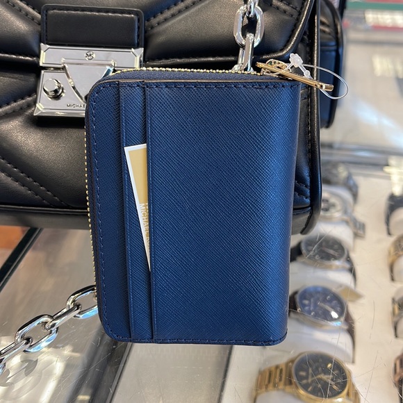 Michael Kors Jet Set Travel Medium Zip Around Card Case 
Color: Navy 
NWT - Picture 4 of 16